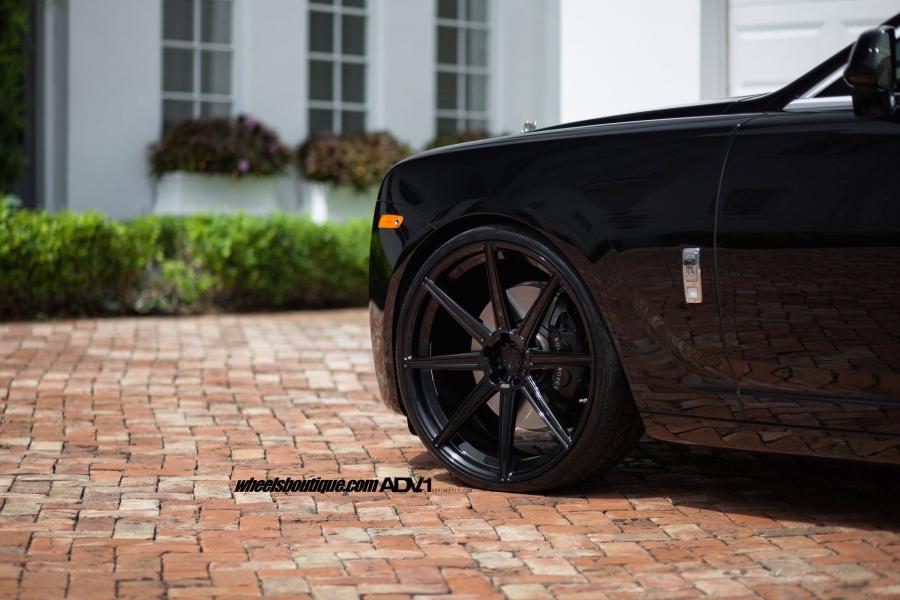 Детали экстерьера Rolls-Royce Ghost on ADV.1 Wheels (ADV08MV1SL) 2015 года  (фото 13 из 17)
